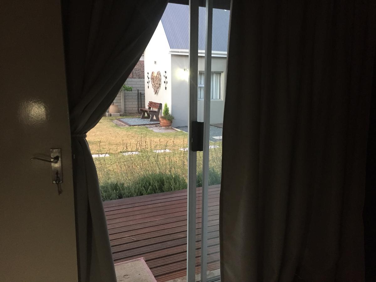 Tranquil House B&B @ 1 College Ave Куинстаун Екстериор снимка
